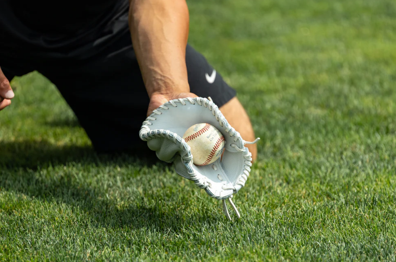 Valle Eagle KK Training Glove – Infield Skills Trainer for Baseball & Softball